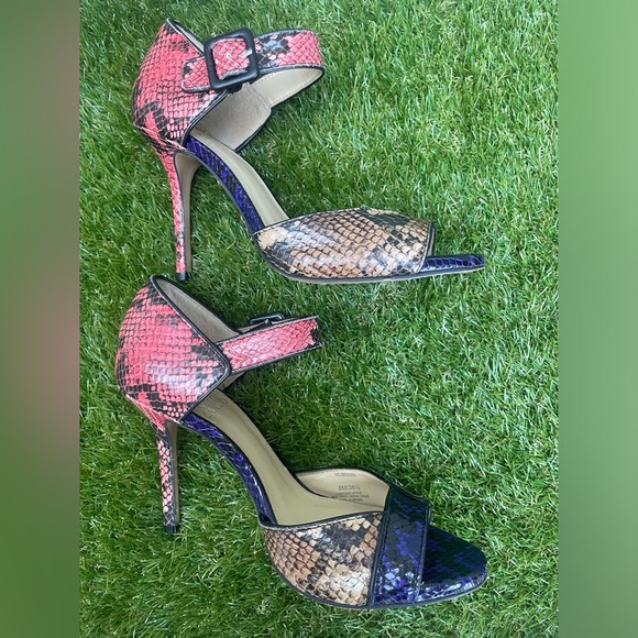 Vince Camuto | Sessen | Retro Python Heels | Size 8 - Picture 8 of 10